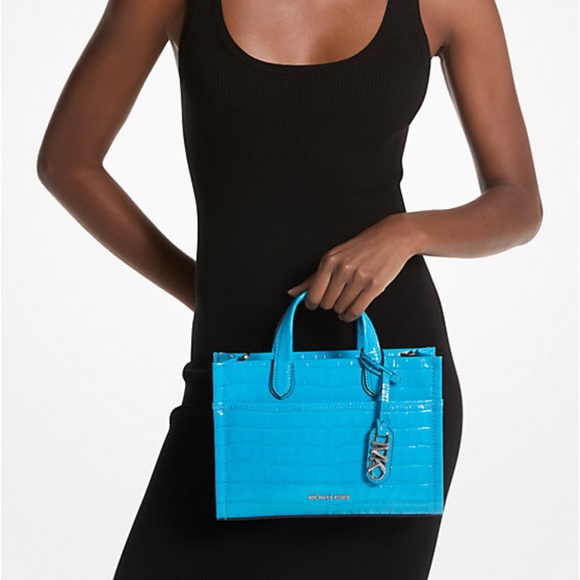 Michael Kors Gigi Small Crocodile Embossed
Leather Messenger Bag
SANTORINI BLUE - Picture 3 of 16